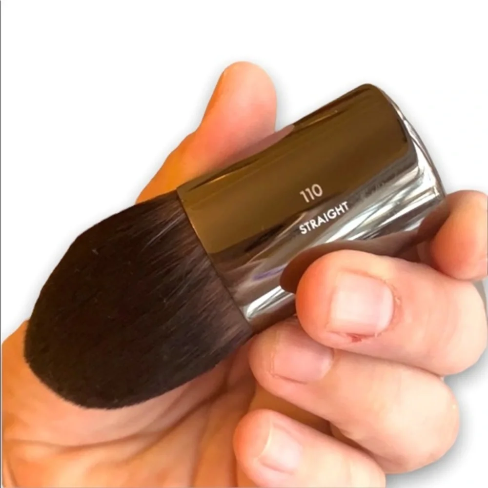 N/NB MUFE FOUNDATION KABUKI - MEDIUM - 110